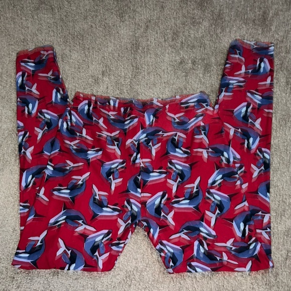 Lularoe killer whale leggings OS - Picture 2 of 4
